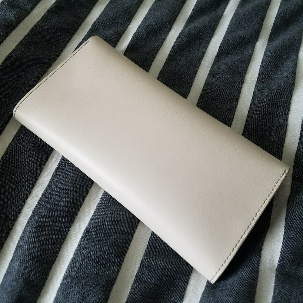 Kate Spade Large Wallet - Picture 4 of 5